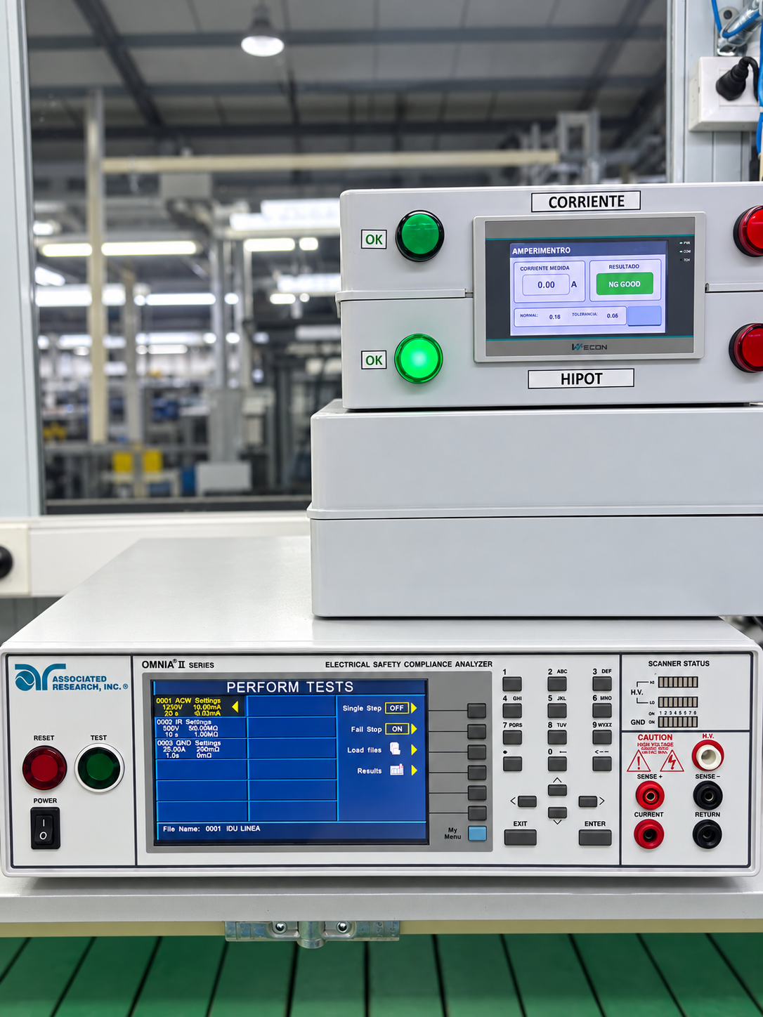 Sistema de pruebas IDU con panel de control, indicadores luminosos y equipo de ensayo HIPOT